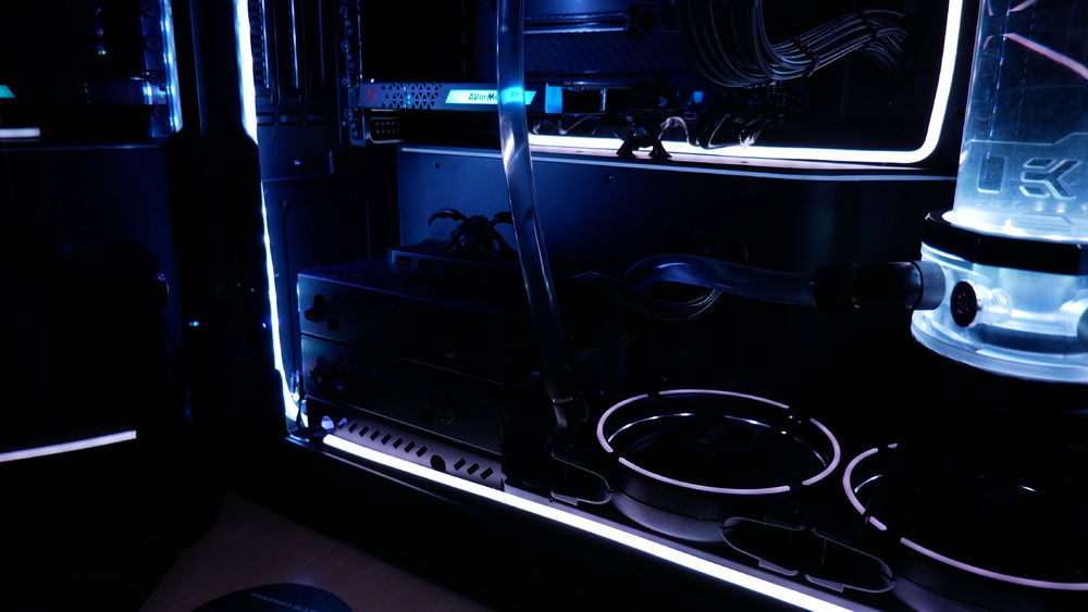 A look at where I have my mechanical drive at. I had to stack it 3 high to avoid the Sata cables conflicting with the tube runs.