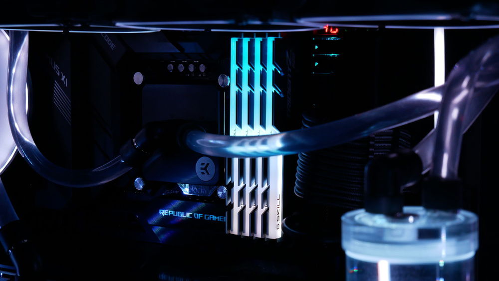 A view of the memory and EK Velocity block.