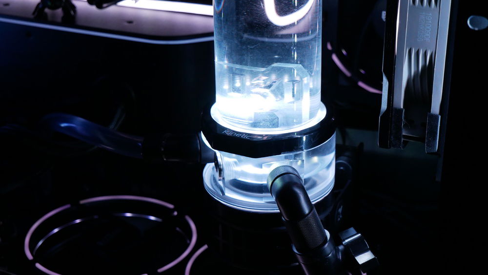 The bottom of the EK-Quantum Kinetic TBE 300 pump/res. The black ring is where the LED's are housed.