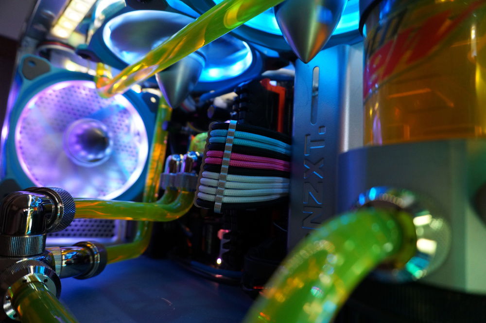 Picture of the CableMod Pro cables, Modflex with aluminum spacers.