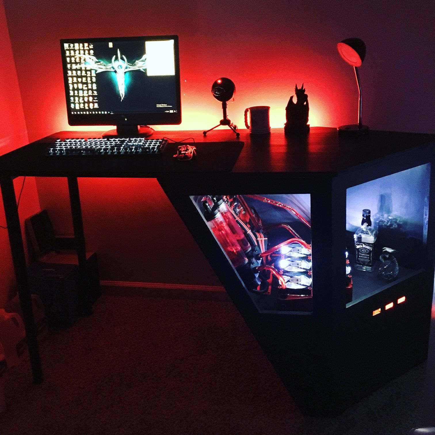 DDCM Desk a.k.a. Dragon Desk » builds.gg