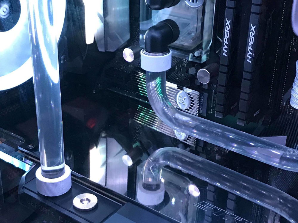 Added a second m.2 SSD (Toshiba XG5) with EKWB m.2 heat-sink to avoid throttling.