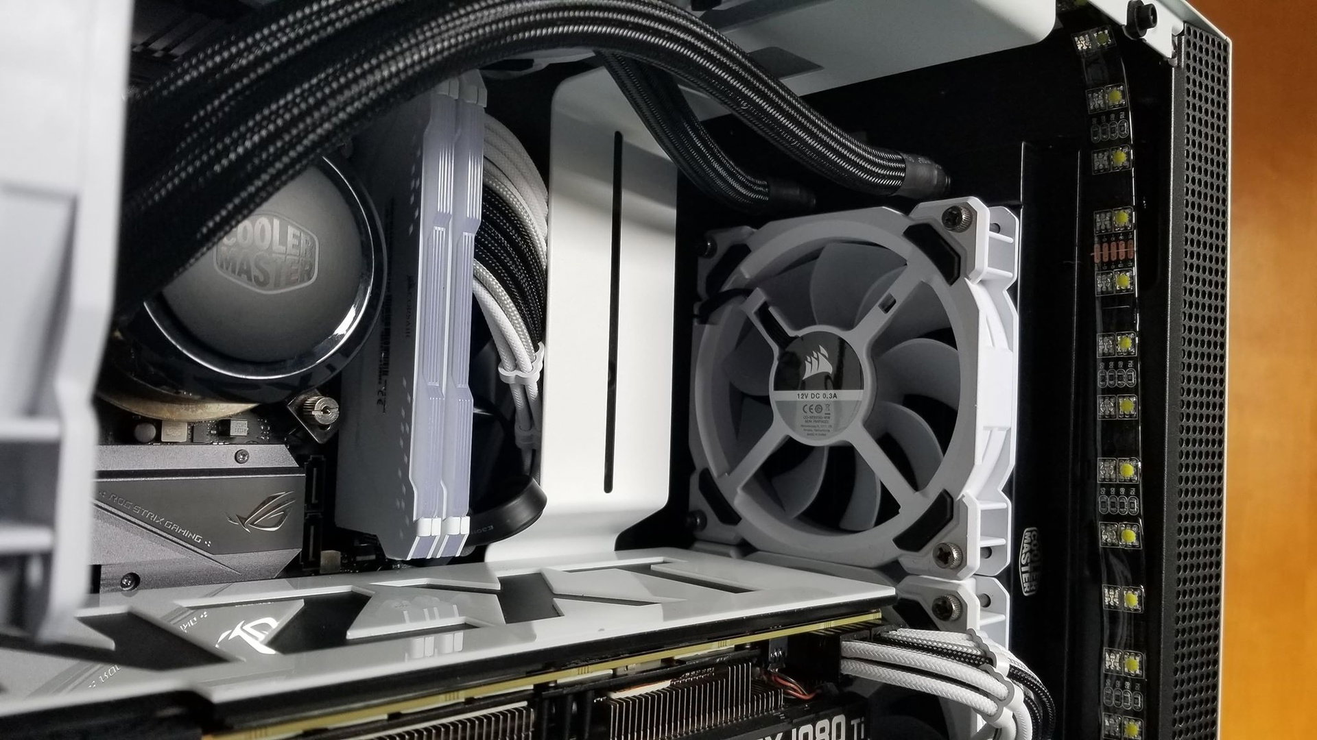 2019 H200 POWERHOUSE Build [9900k + 1080ti] » builds.gg