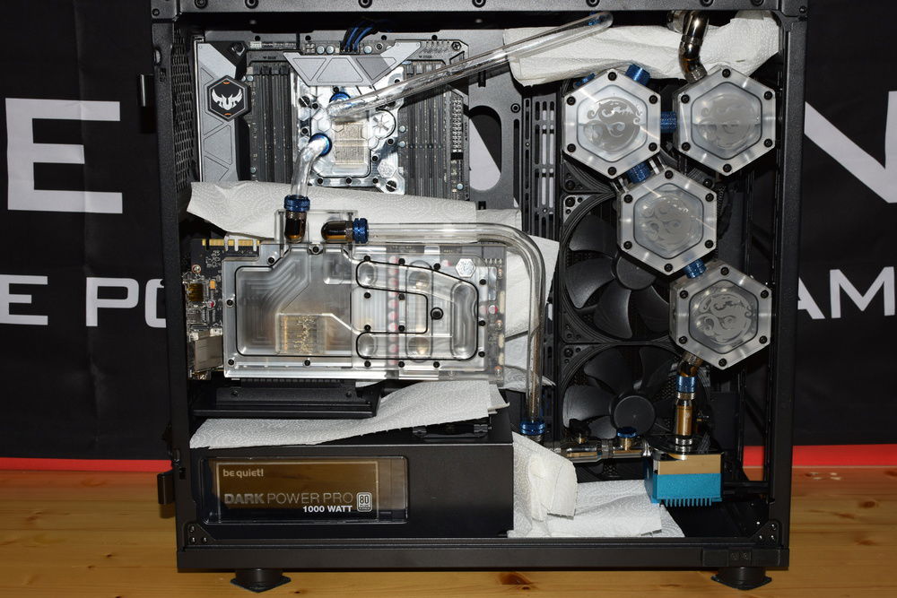 Royal Blue by Bitspower & Seelenwolf