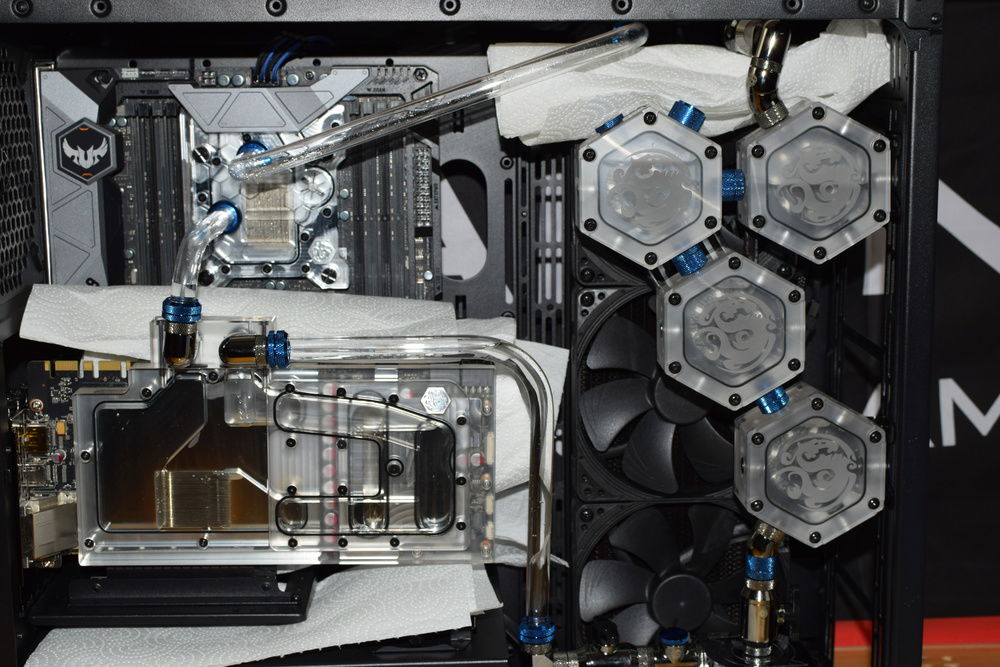 Royal Blue by Bitspower & Seelenwolf