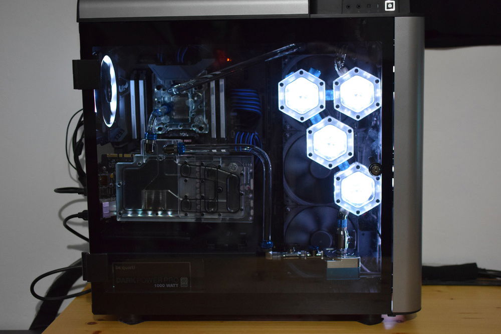 Royal Blue by Bitspower & Seelenwolf