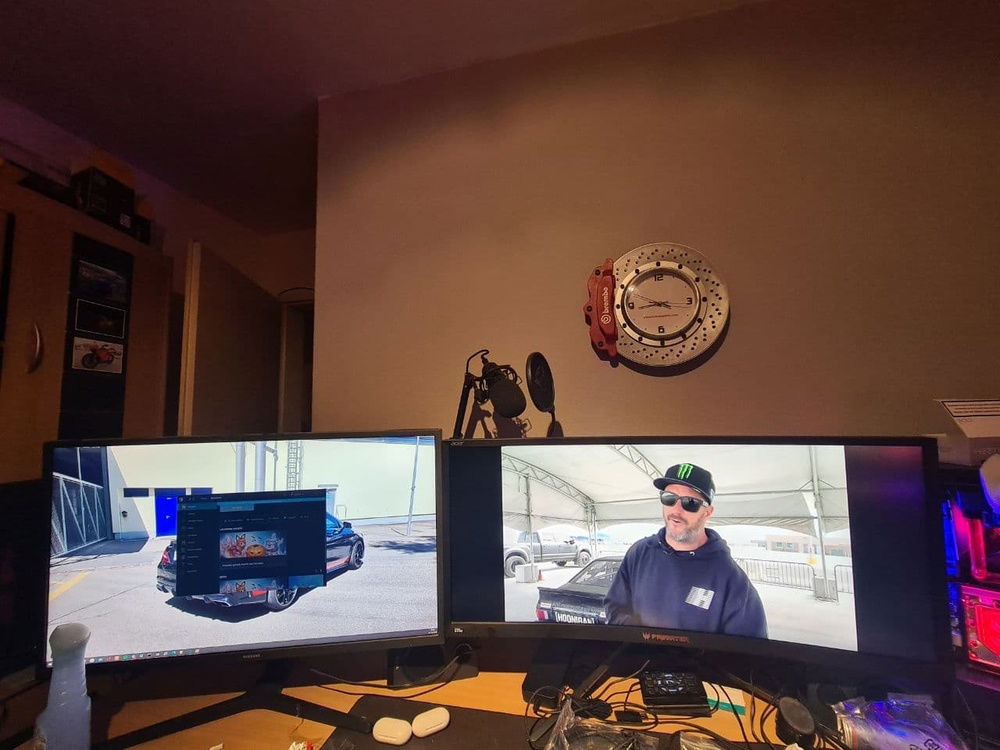 The Acer Z35P is huuuugee. now was only time to take the monitor back at work for get the firmware updated :D