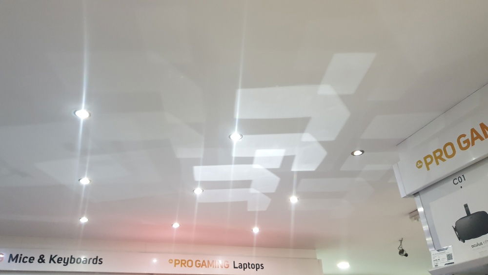 The roof at Scan computers from the reflection off the top of my build