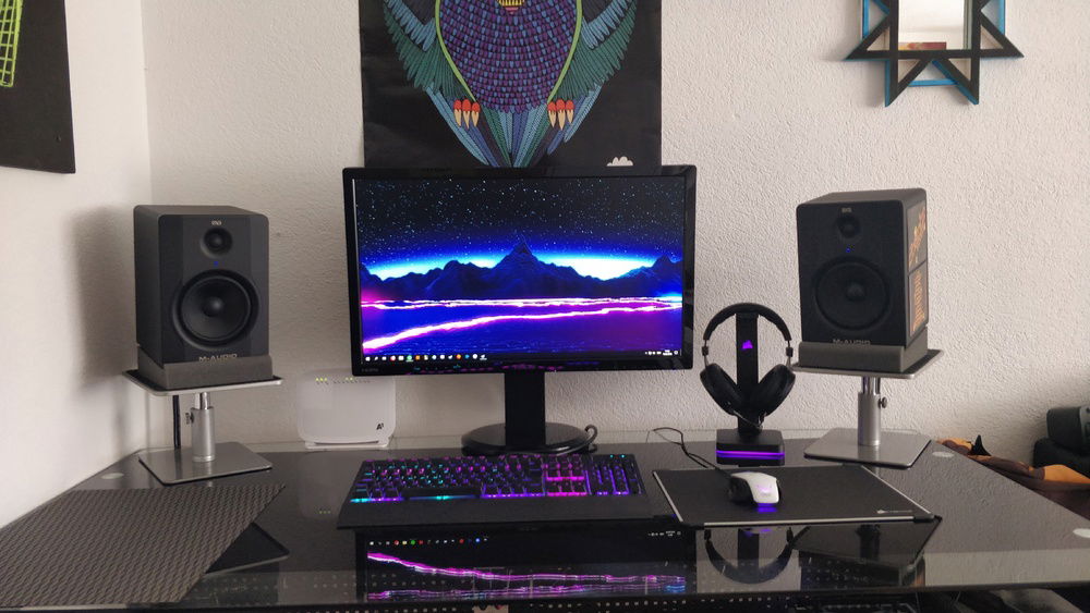 Speakers: M-Audio BX5 D2