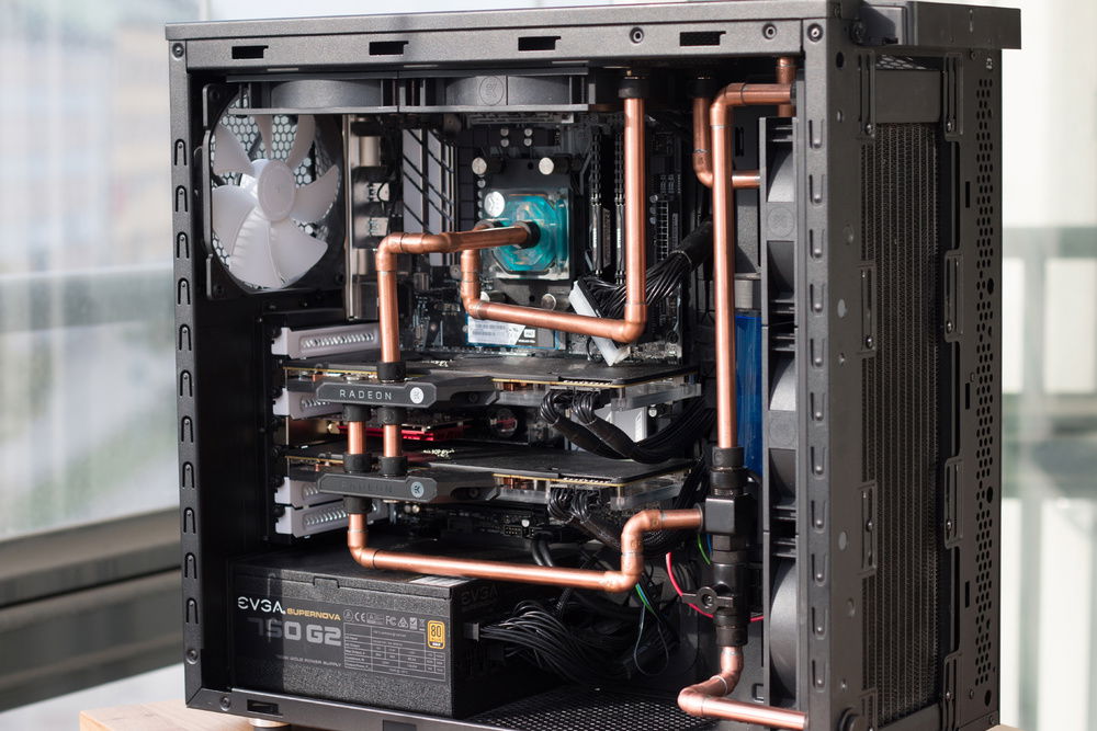 Beauty shot. Second GPU hooked up to the loop, most of the pipes were done again to fit the changes to the system.