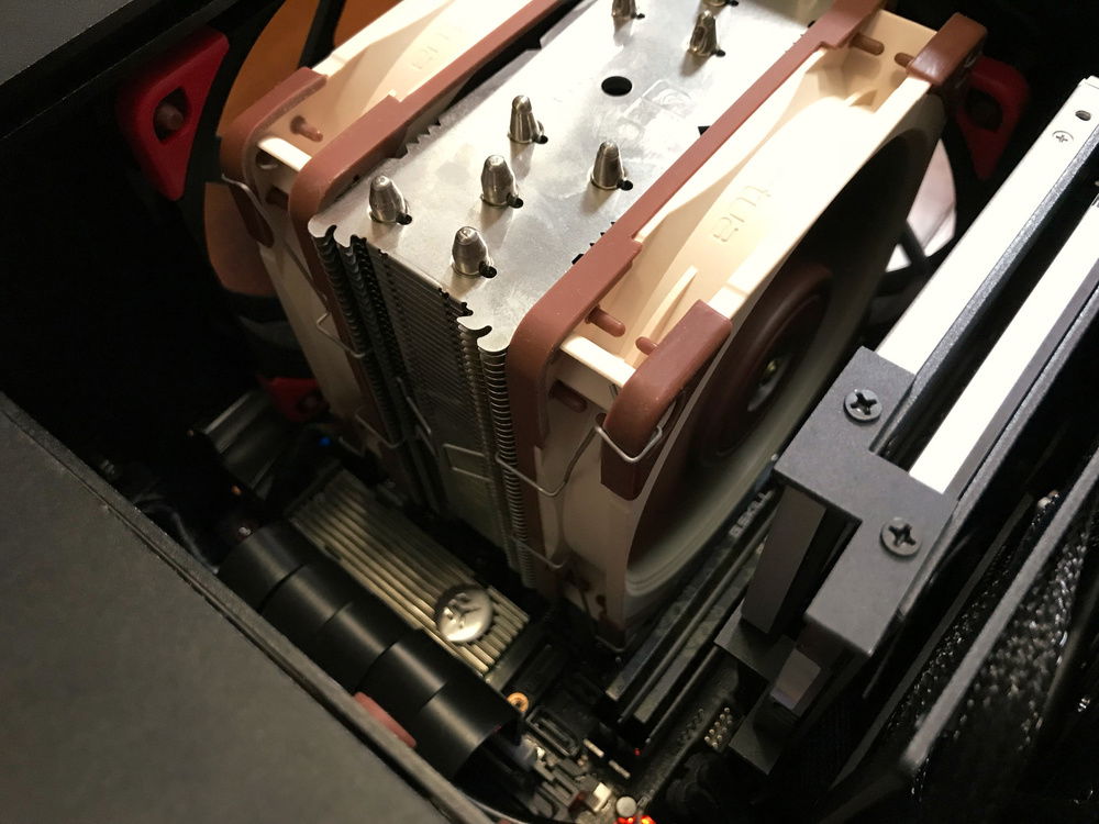 The Motherboard hosts 2x M.2 drives, one for system and one for the steam library.
2x 8GB Gskill 3600MHz RAM are installed.
A Thermaltake PCI-E extension cable connects to the GPU in the separate compartment.