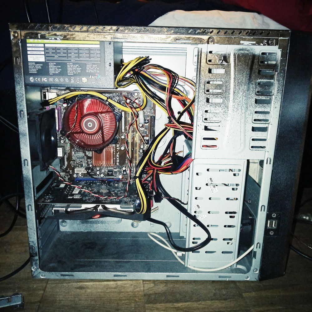 Who needs cable management without a case window