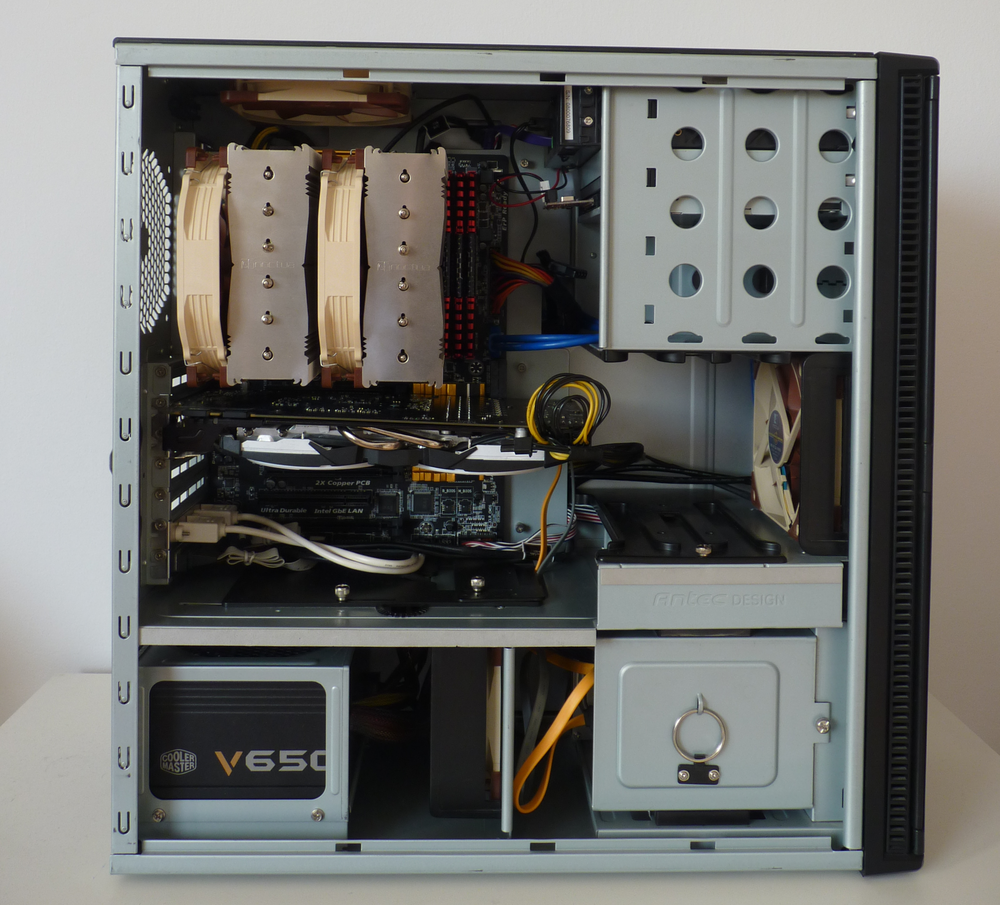 The Noctua D15 is a monster :D