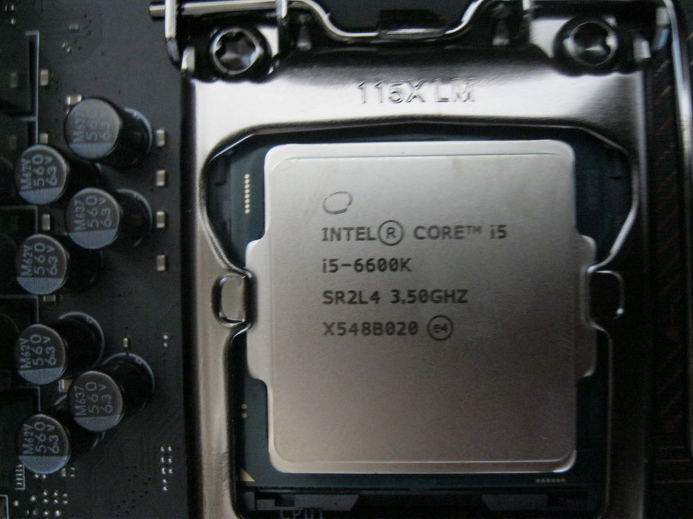 Intel 6th gen i5-6600K CPU in MoBo CPU socket.