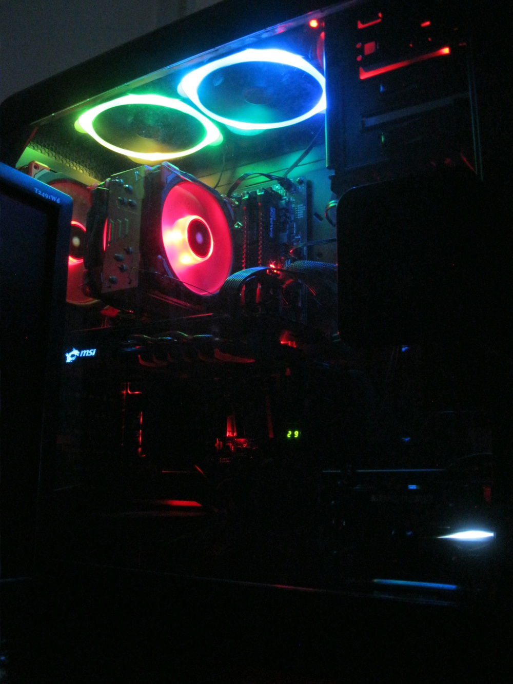 Night shot of AER140 RGB fans.