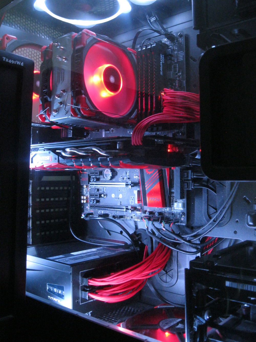 All RGB LEDs in white color to see into system.