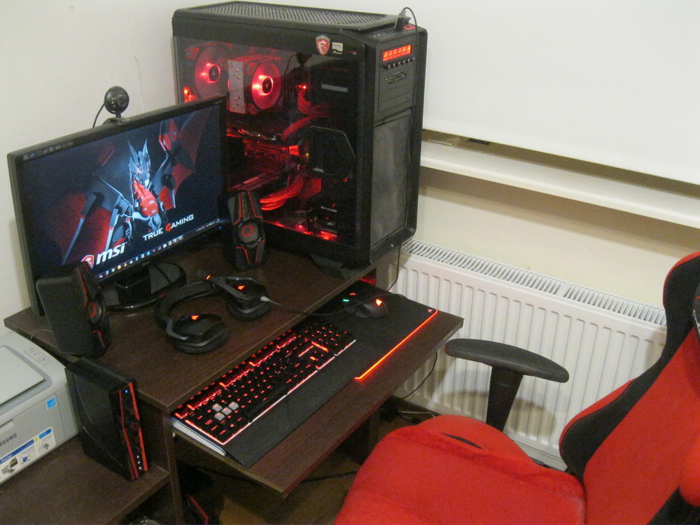 New speakers up and running, adding more to the black & red theme.