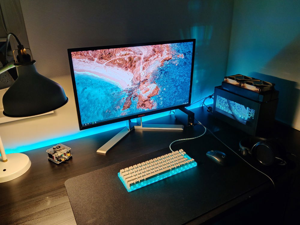 Changed rad to 45mm thick. Installed 3090 and 9900k.
At full load pumping about 530W through the rad. So far holding up OK regarding temps.