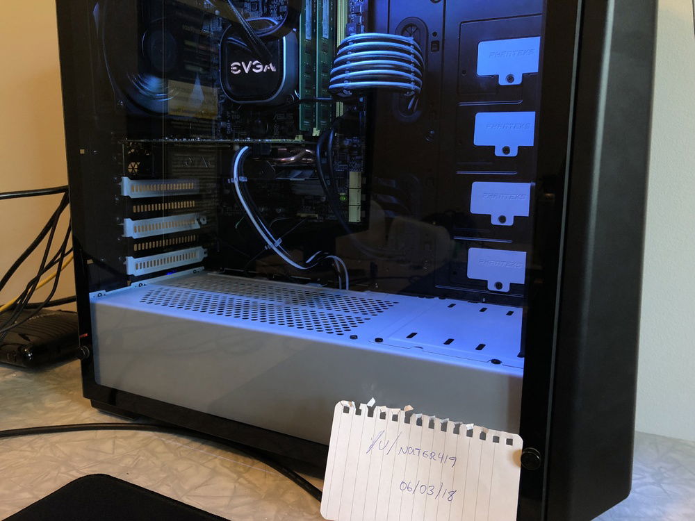 Old build, i7-4770, ASUS generic green mobo, 16gb no-name RAM - and my old Zotac 960 2gb card