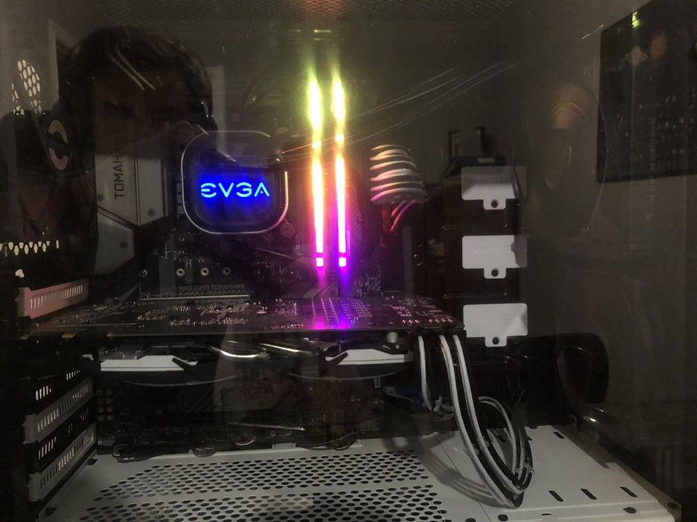 Build as it is now, recently updated to i7-8700k, MSI MAG Tomahawk, Corsair 16gb RAM - my 1070ti from MSI I've had for about a year