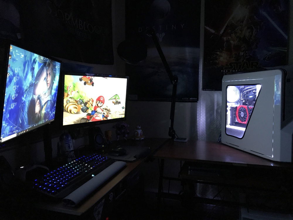 Slightly older shot of my battle station prior to new GPU and cablemod kit