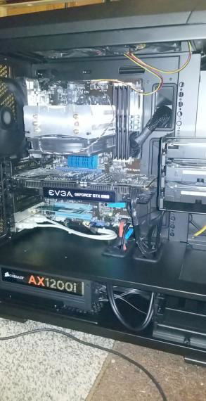 bad lighting with flash to show my friend the cable management