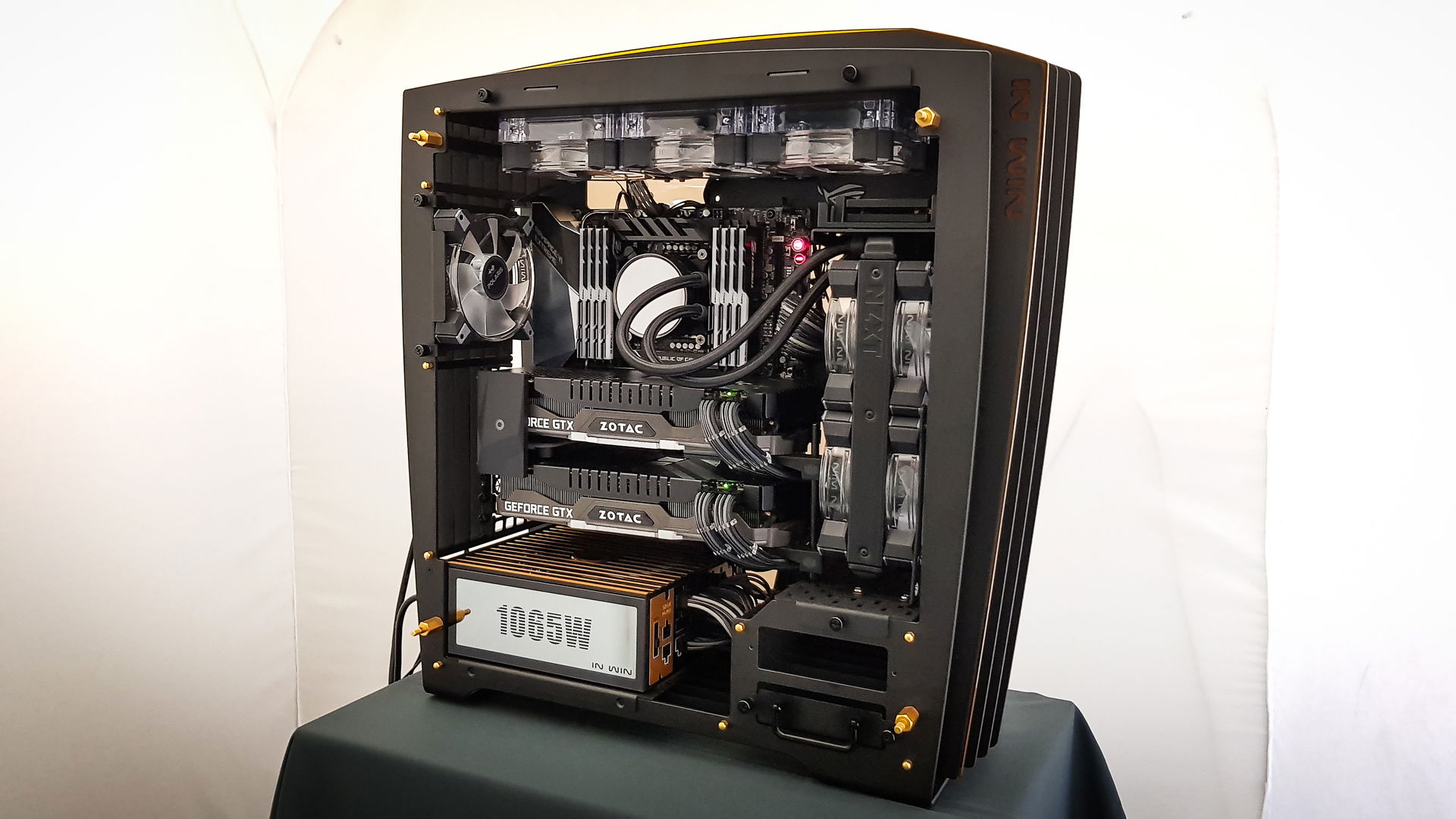 G LAB_002 - InWin H-Frame 2.0 / i9 7900x / 2x 1080Ti / 64Gb » builds.gg