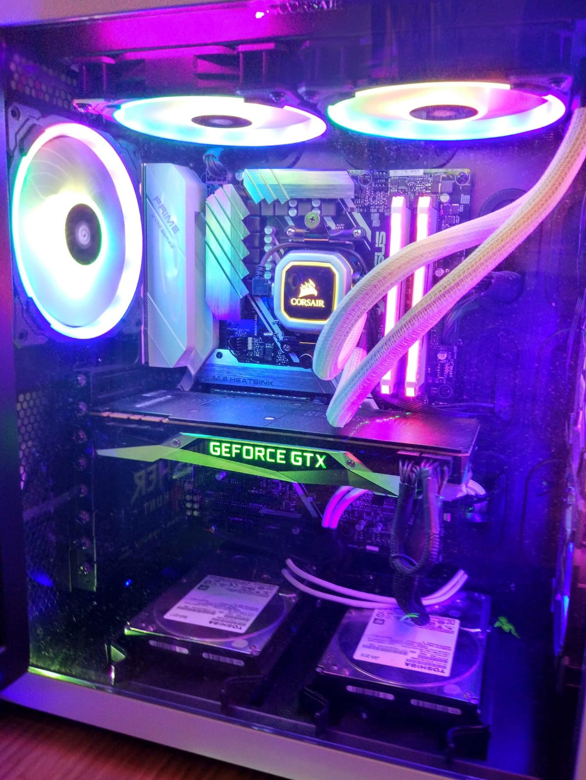 Corsair White RGB » builds.gg