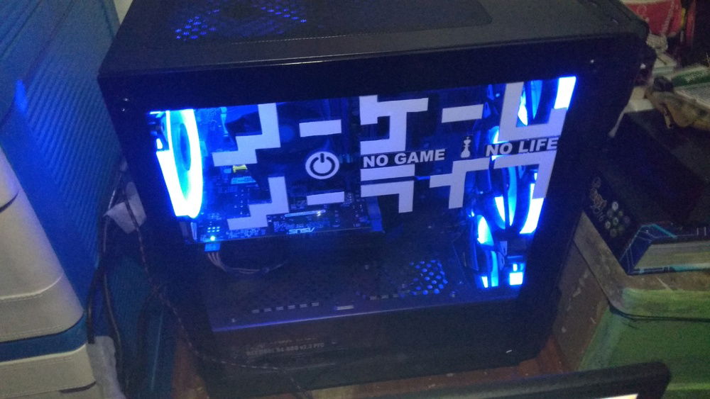 Added some stickers so it won't look so lonely and it's finally finished