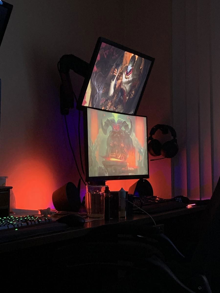 Stacked monitors FTW