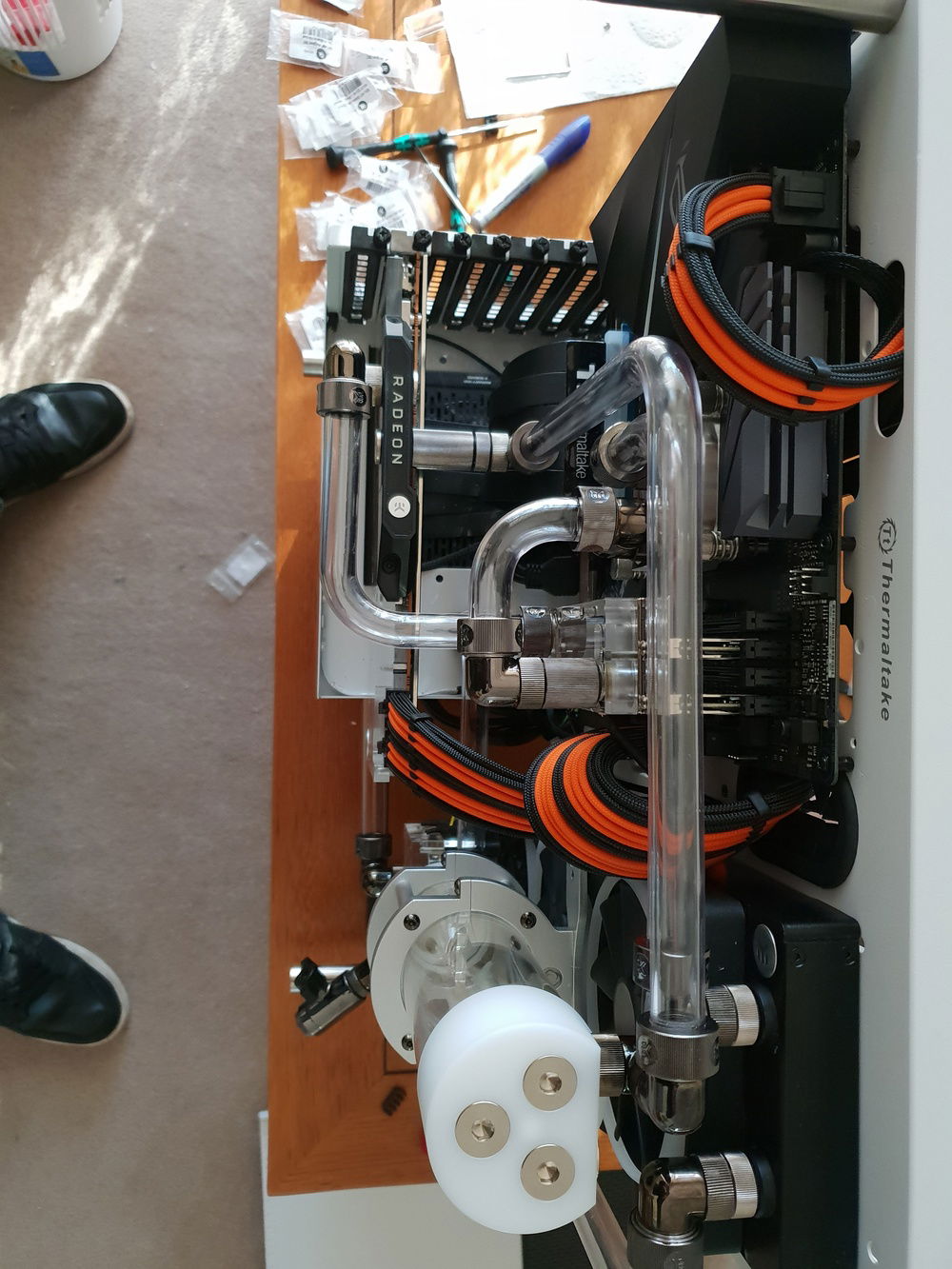 Birds eye of the loop starting to come together. I wanted to try for single bend runs cause i feel it gives off a clean look. Trickiest bend was aligning the Gpu to the reservoir