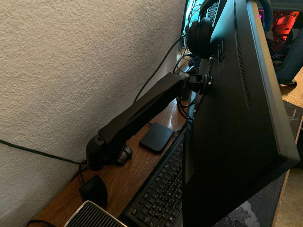 vesa arm and cable management