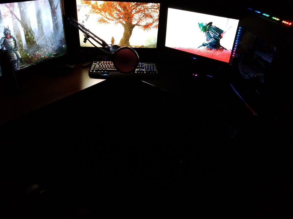 Overall build with custom rainmeter setup and backgrounds.