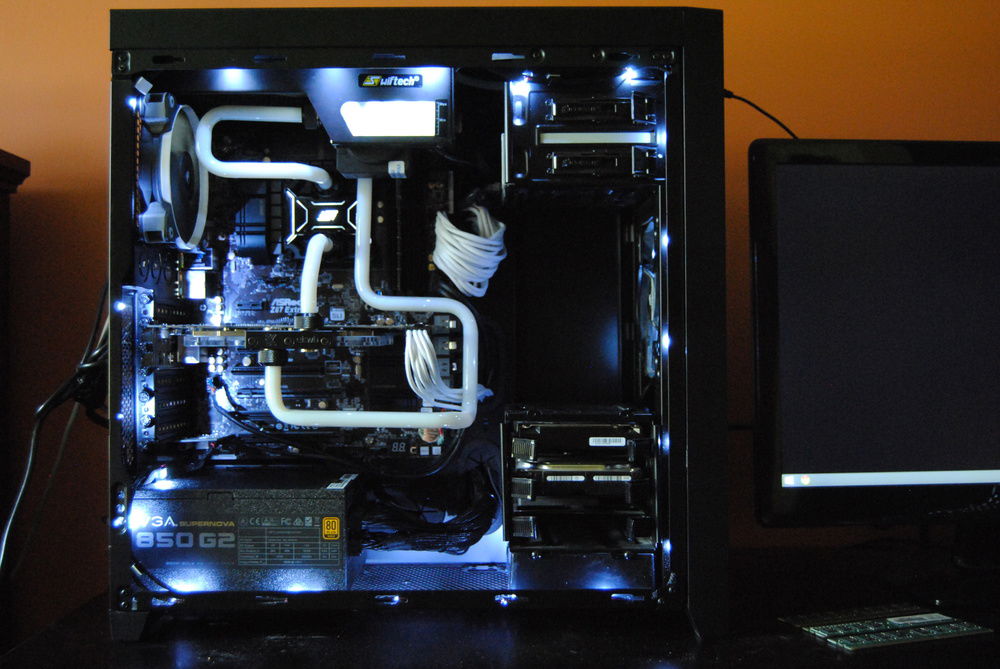 Black and White Budget Watercooling Build » builds.gg