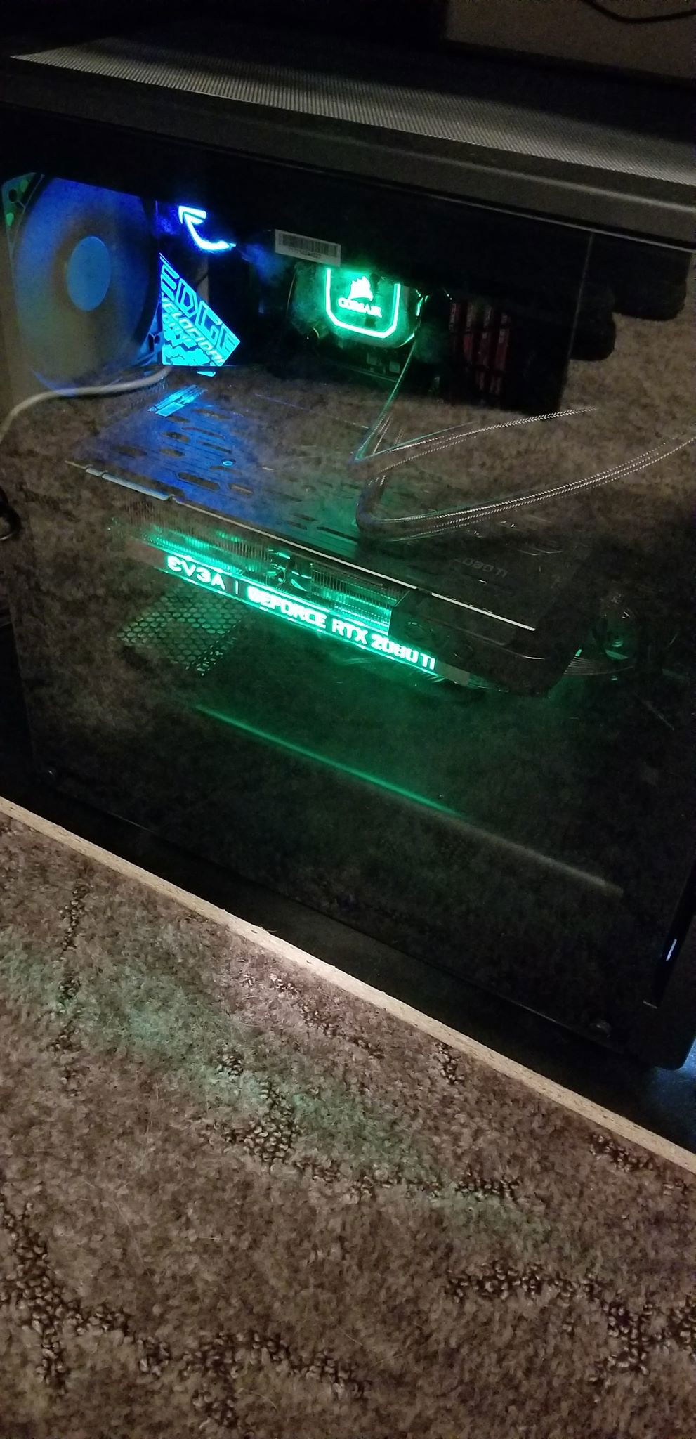 Close shot of my Powerlink, I used it to try to keep the ugly cables to a minimum.