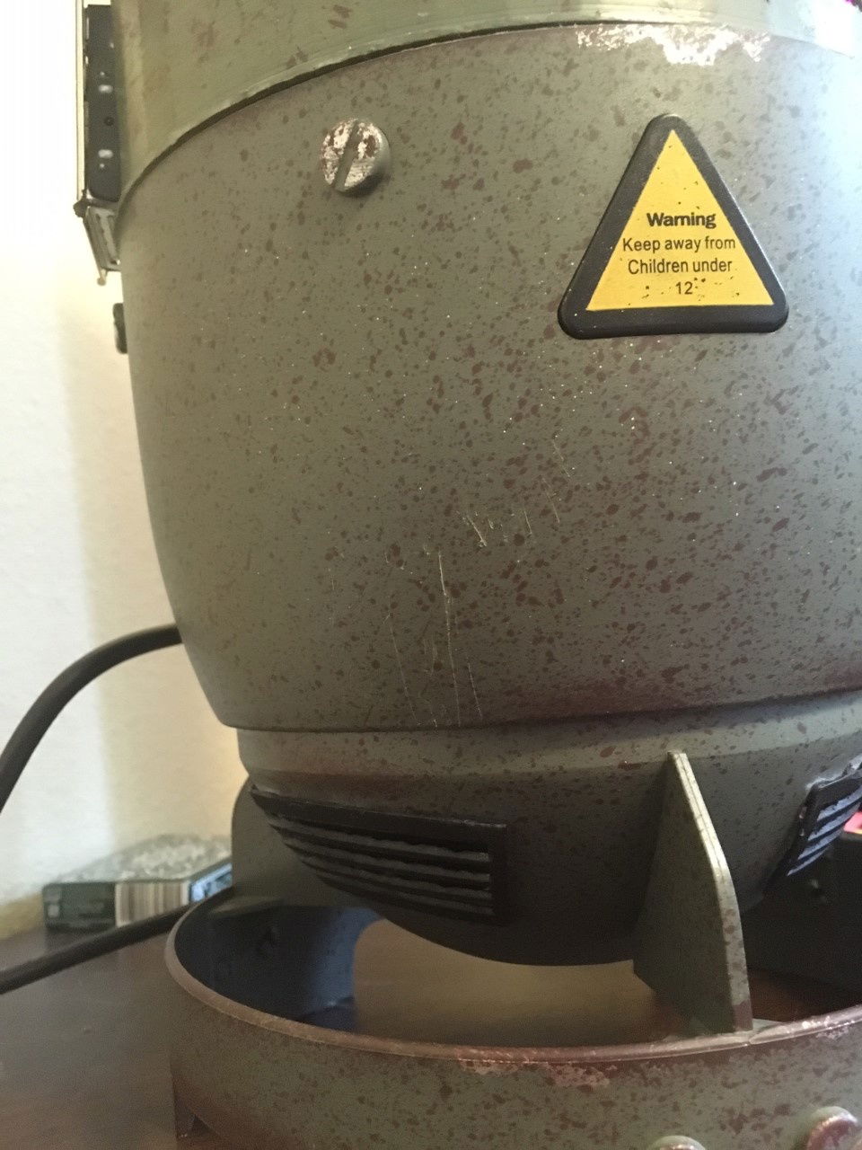 Air intake on every side and covered with a 3D printed grate.