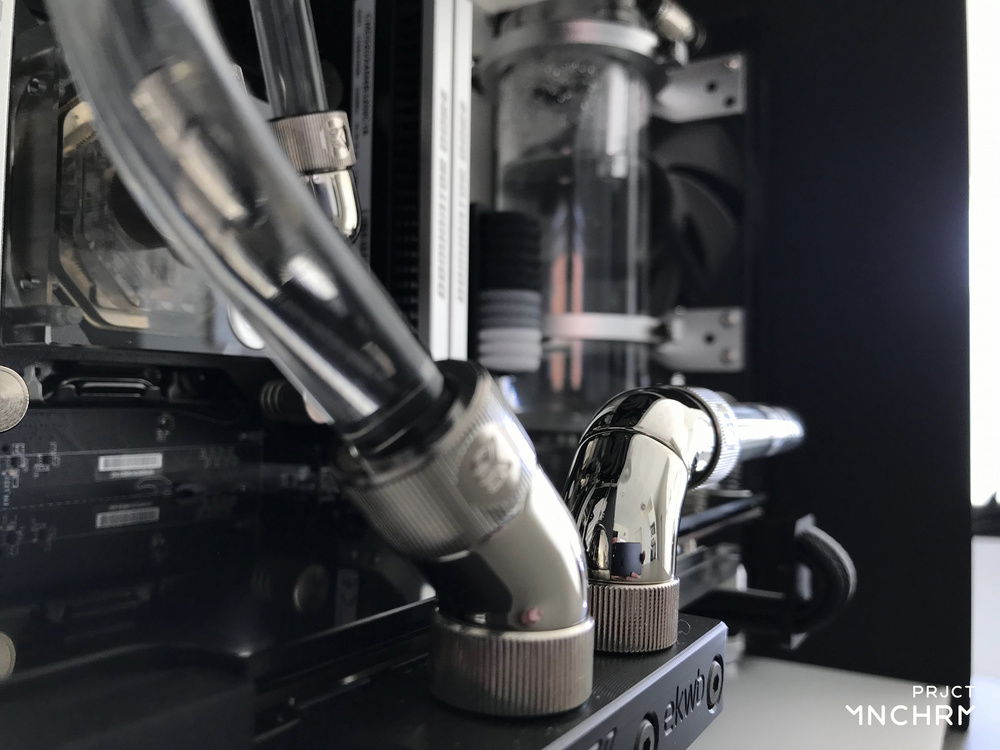 Another close-up of the GPU fittings.