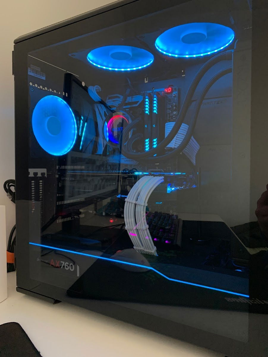 I simply love this case.And cooling is very good.
idle temps: cpu:29c-30c    gpu:30c-31c 
load temps: cpu:45c-55c   gpu:60c-68c