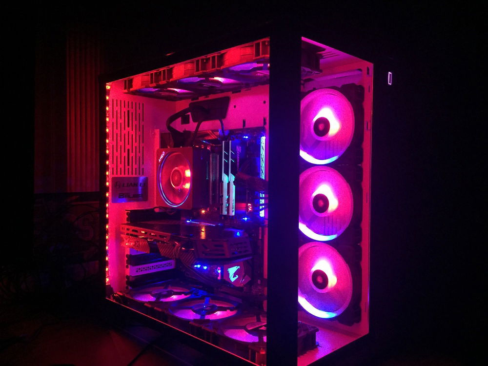 9 ll120 fans + RGB/W strips