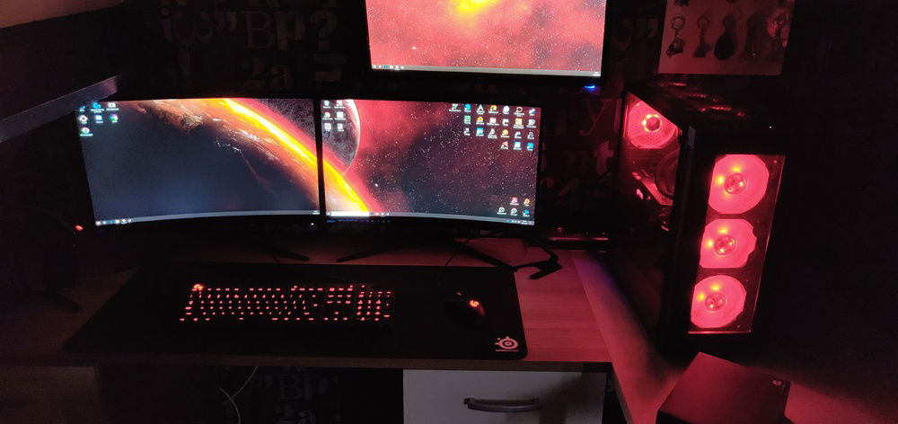 Dark mode but with favorite background