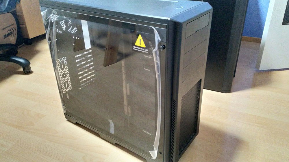 My brand new case. Ain't she pretty?