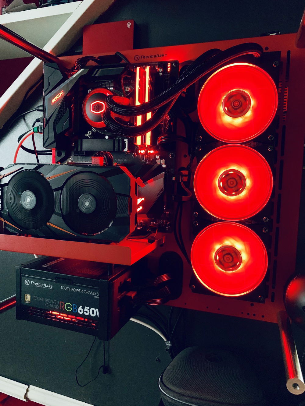 One without the glass glare, look at that wall mount❤️