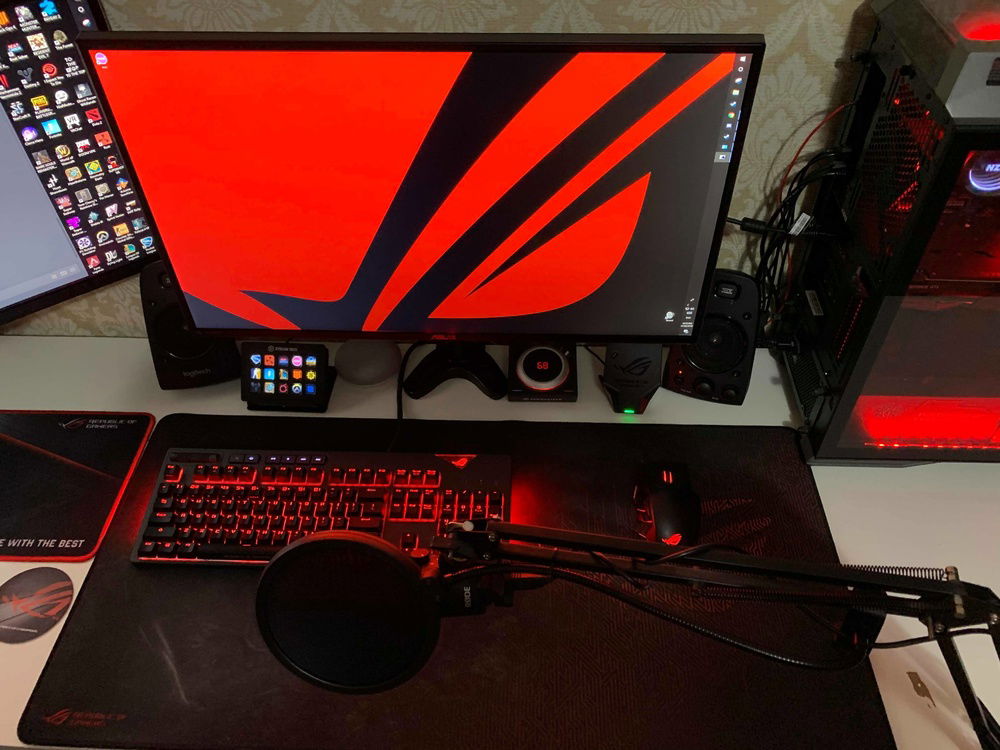 Main Monitor and Peripherals