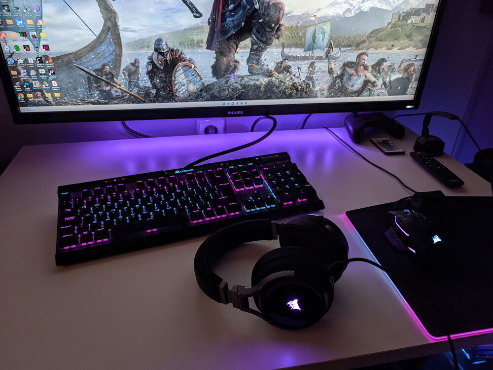 Corsair Virtuoso RGB Wireless in action