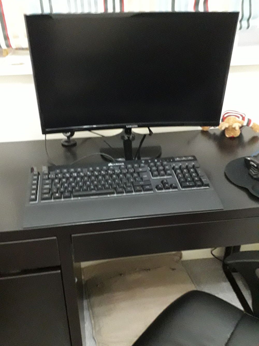 Monitor and keyboard