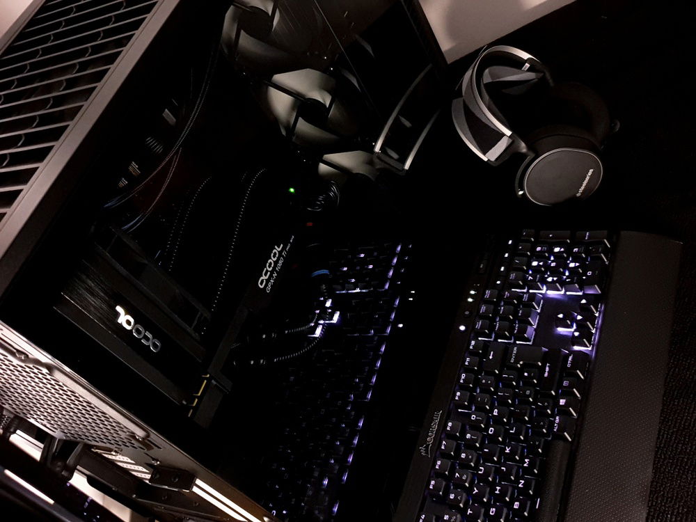 Side of the case and some accessories