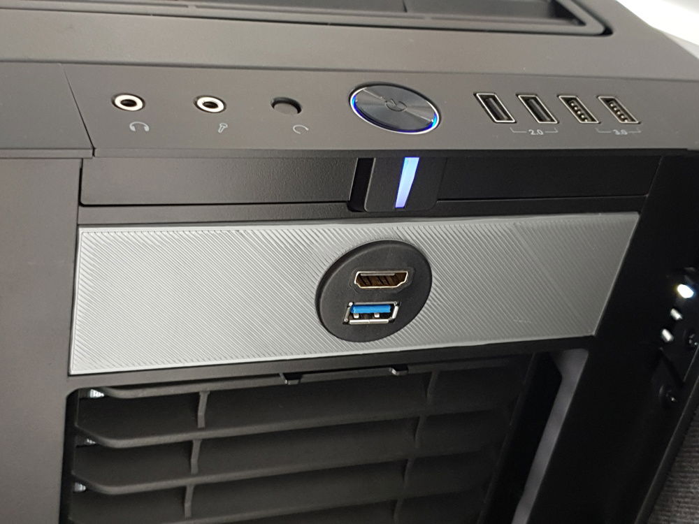 3D printed 5.25" VR pass through mount (out of date now has USB 3.1 panel)