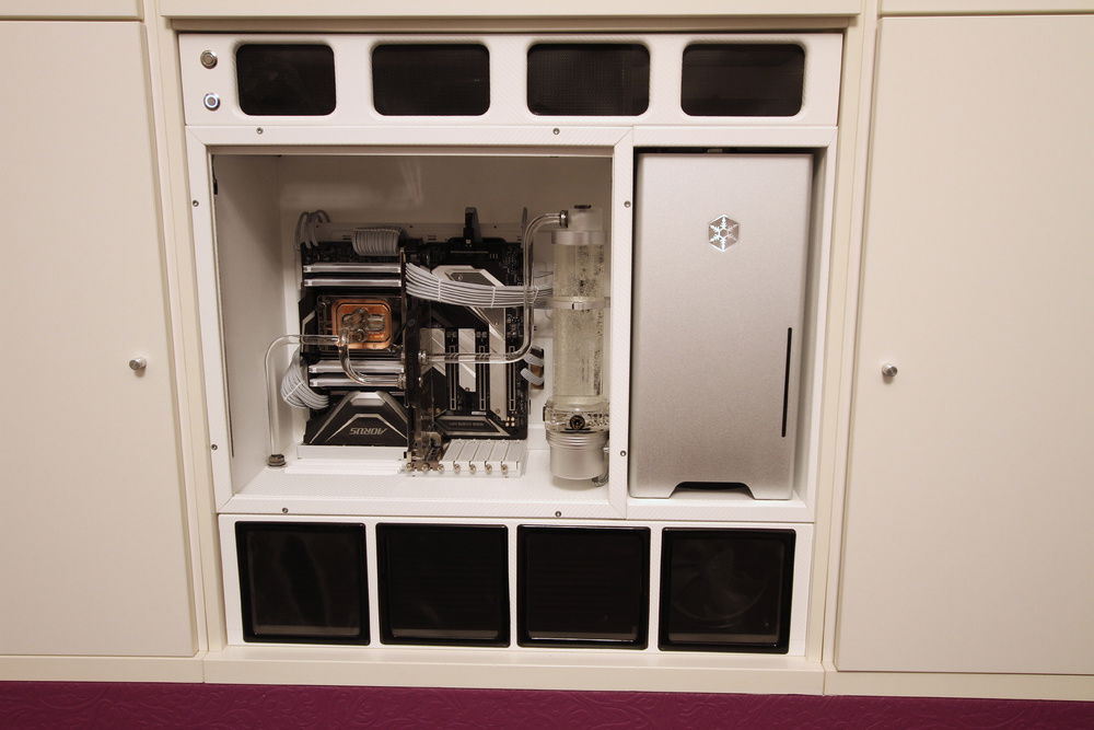 Without fancy lighting