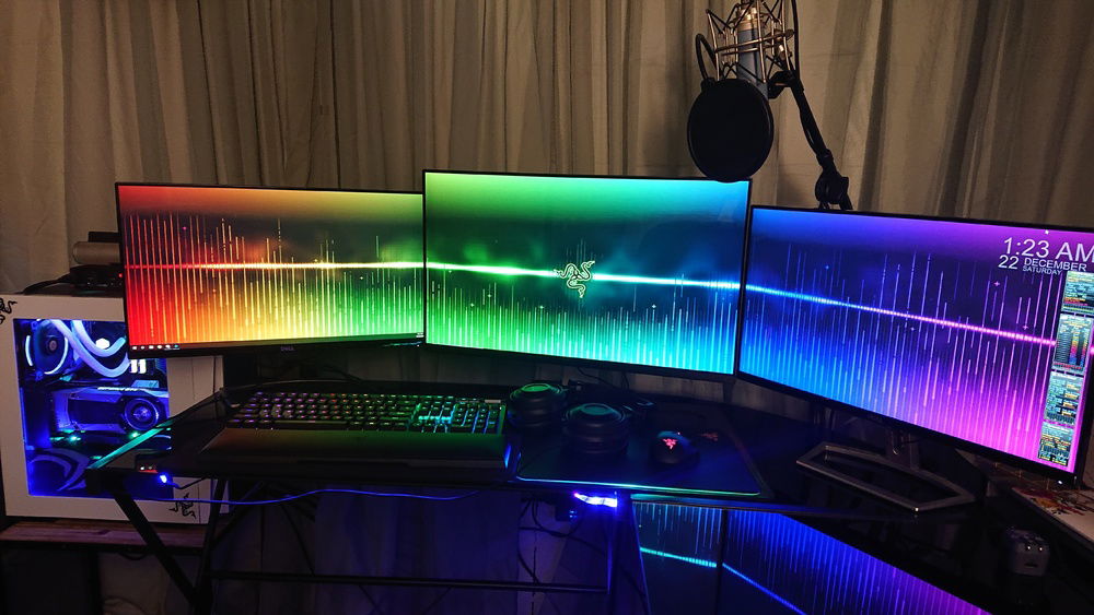 Current set up, going to put acoustic foam on wall. Have a focusrite scalett powering my Blue Baby Bottle Microphone.