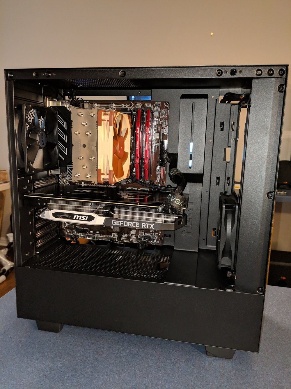 Montando mi NUEVO PC GAMING (ultra clean y blanco) ⬜